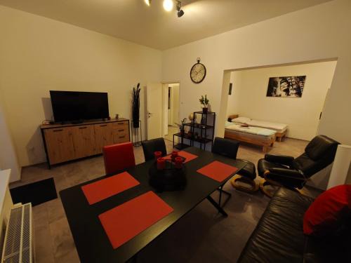 Traun Apartment | Ursula Top 2