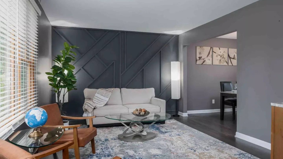 Drayton Plains House | Lakefront retreat near shopping and ski resorts