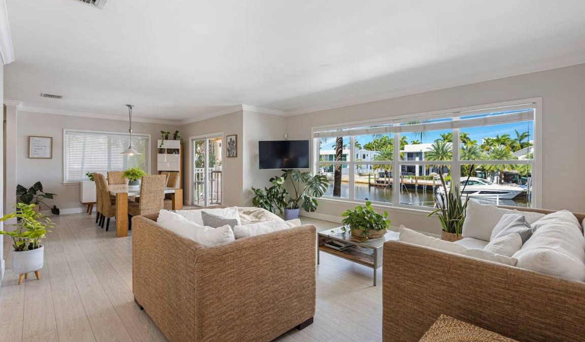 Hendricks and Venice Isles Apartment | Apartment ∙ 3 bedrooms ∙ 6 guests