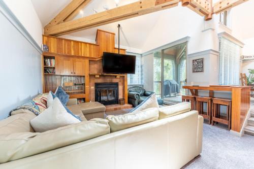 Keystone Villa | Soda Springs 1907 by Summit County Mountain Retreats