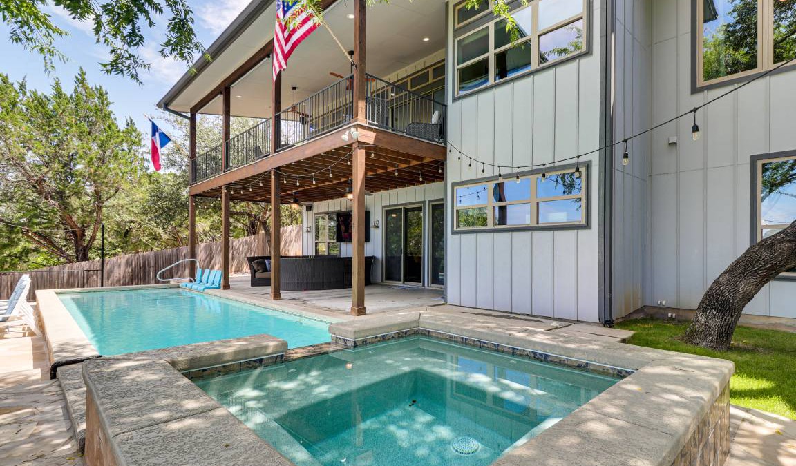 Leander House | 210 m² House ∙ 3 bedrooms ∙ 8 guests