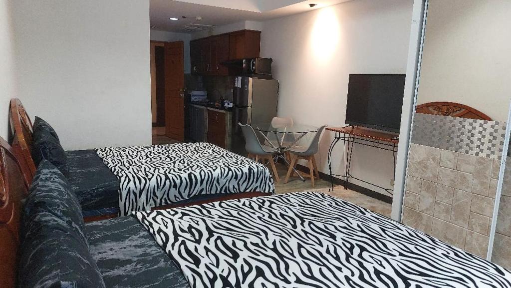 Ermita Apartment | USA embassy front suite Pearl of the Orient
