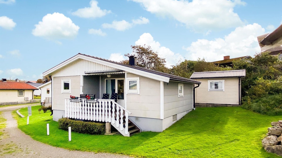 Falkenberg House | Use this vacation home in Norra Bobergsudde as a good starting point for a varied vacation.