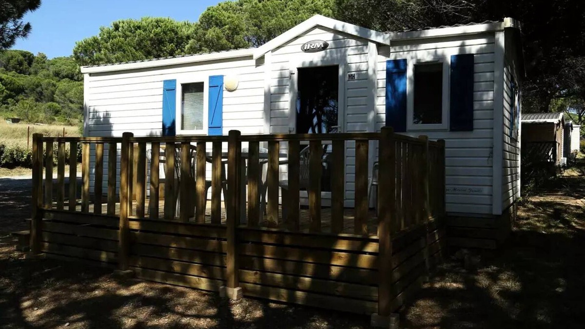 Bizanet House | Ushuaïa Villages Camping Figurotta * - Mobile Home Le Ciel 32m² - 2 bedrooms + air conditioning + TV + uncovered terrace 6 people