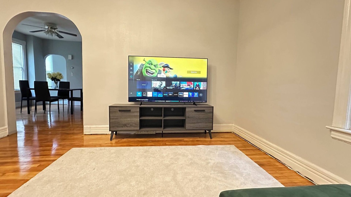 Utica Apartment | Utica 3b/1b apartment
