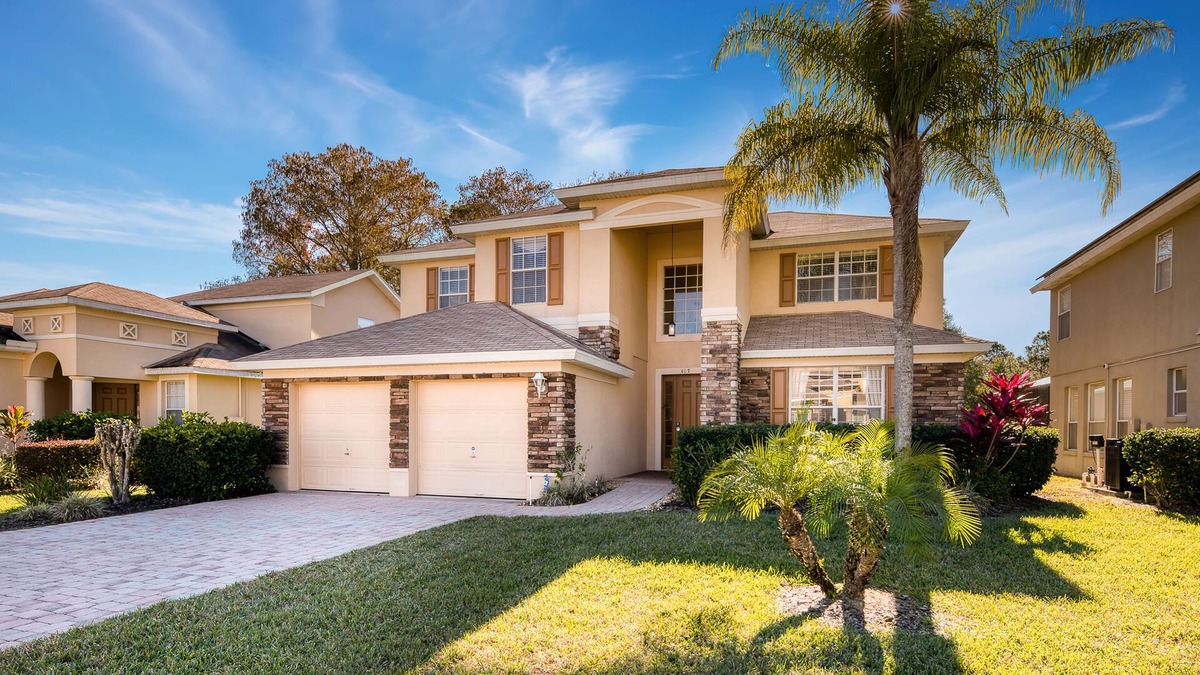 Cypress Pointe Villa | UTOPIA-10 mins Disney, UPGRADED Pool/Spa,Games Room, WIFI,Gated Community