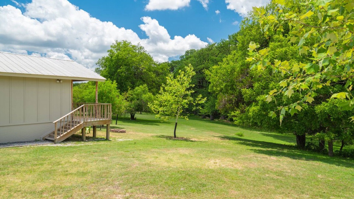 Utopia Cabin | Utopia River Retreat is a secluded paradise nestled along the Sabinal River in the Texas Hill Country.