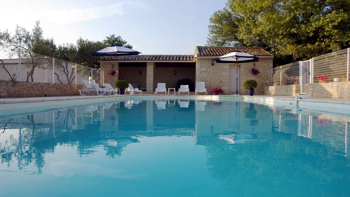Uzes Apartment | Uzès : Apartment l'Olivier 10mn walk from town center apartment in mas