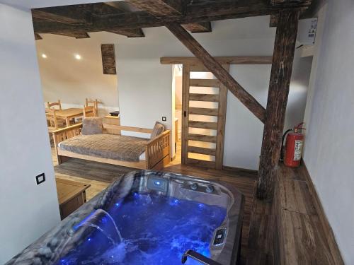 Haje Apartment | Vířivka a sauna na pokoji,nebo na vlastní terase - Farma u Příbrami