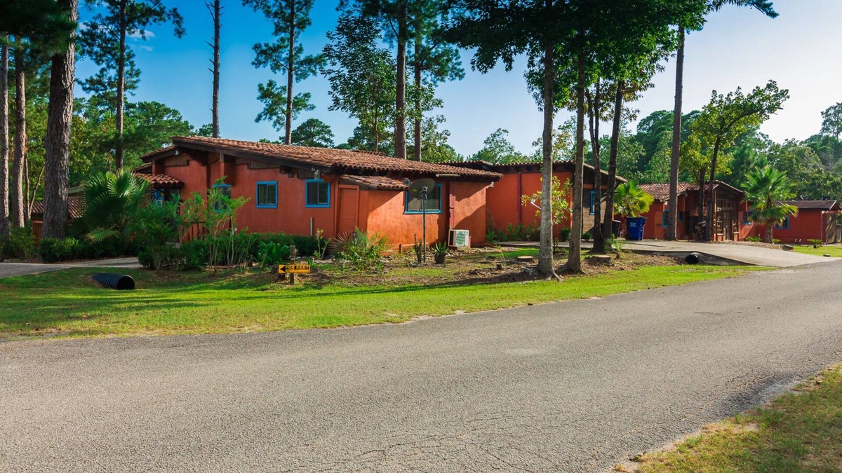 Brookeland House | V#2 Sam Rayburn Getaway- Best value in town Vacation/fishing- Up to 6 guests