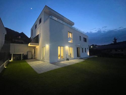 Bottstein Apartment | V.I.P Appartement