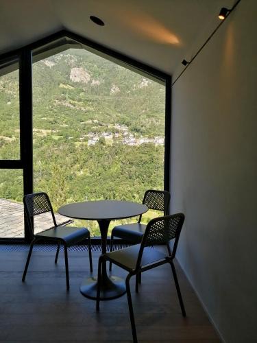 Roven House | V&V RentRoom Design