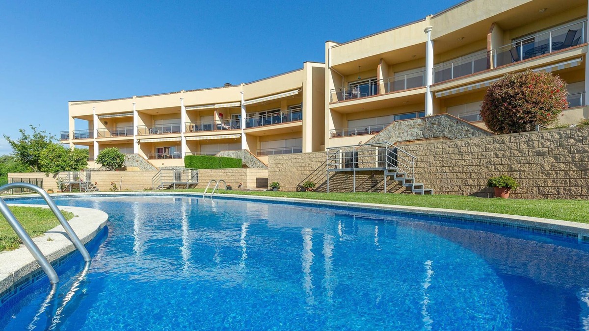El Mas Isaac Apartment | V016 - Sun Village, Magnífico dúplex con piscina comunitaria.