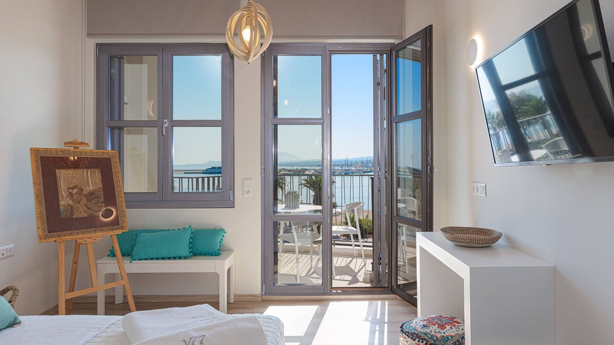 Old Town Rethymnon House | V77 Seafront Leto Suite with roof top hot tub.