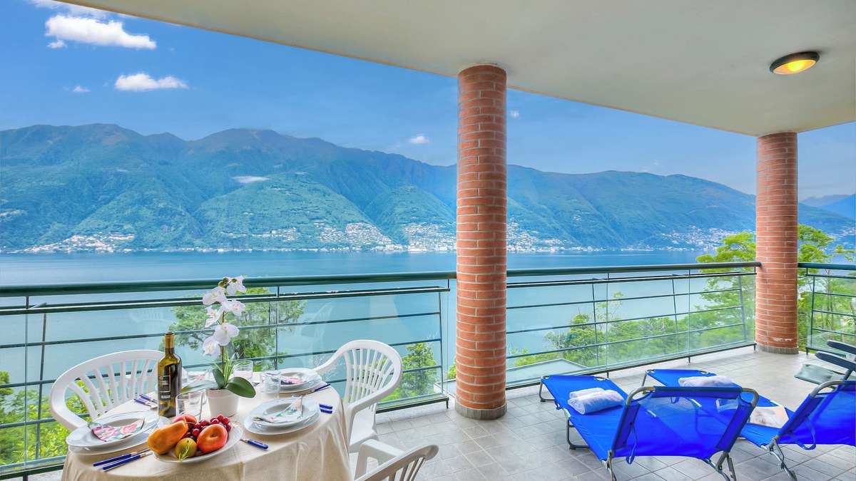 Tronzano Lago Maggiore Apartment | Va Pensiero sul lago Stunning View, Maccagno con Pino Tronzano, Italy