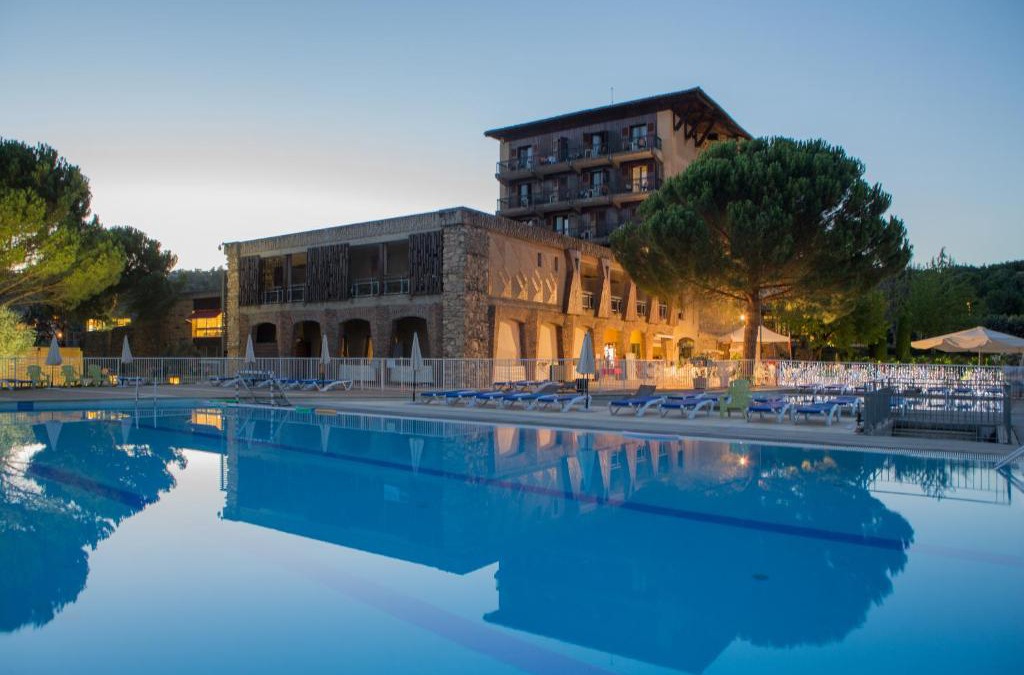 Apt Hotel | Vacances Bleues Hôtel Castel Luberon