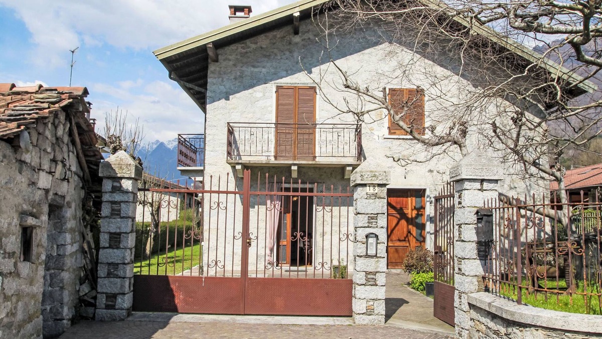 Mergozzo House | Vacation home Dante by Interhome