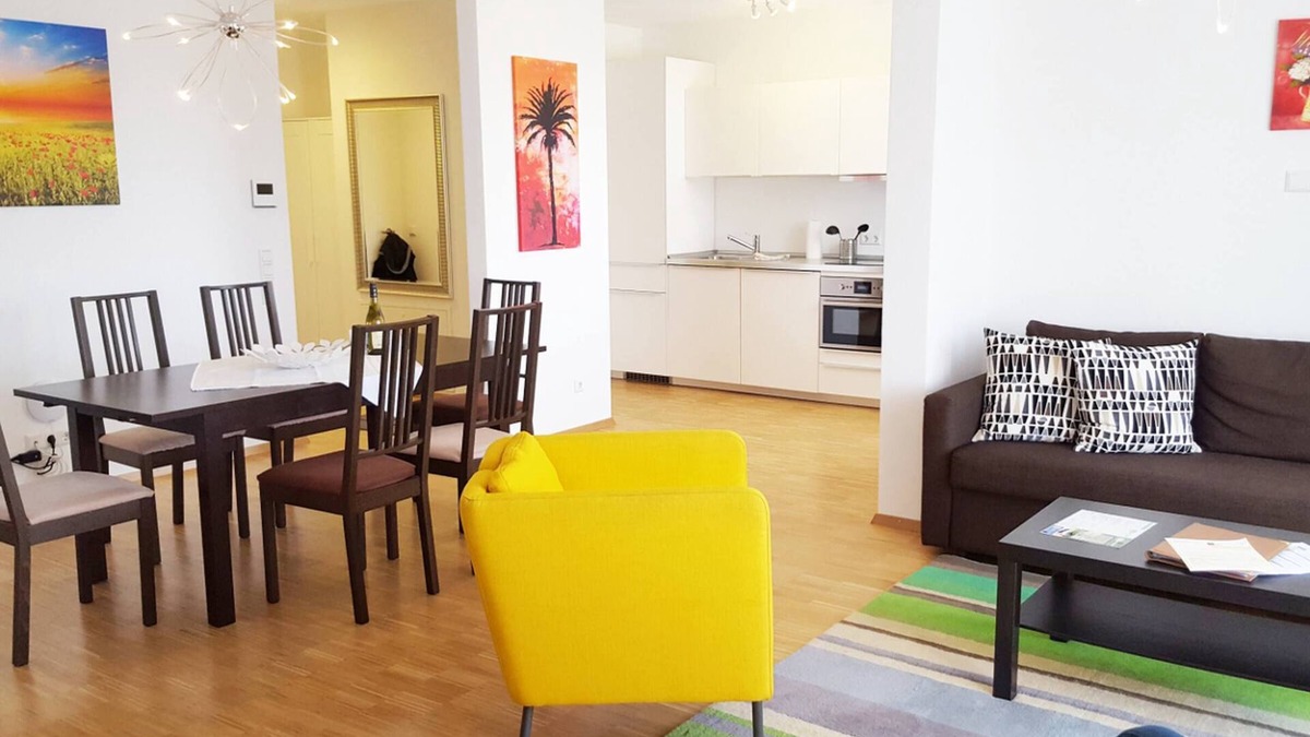 Endingen am Kaiserstuhl Apartment | Vacation apartment F1 with small terrace, 90sqm, 3 bedrooms, max. 6 persons