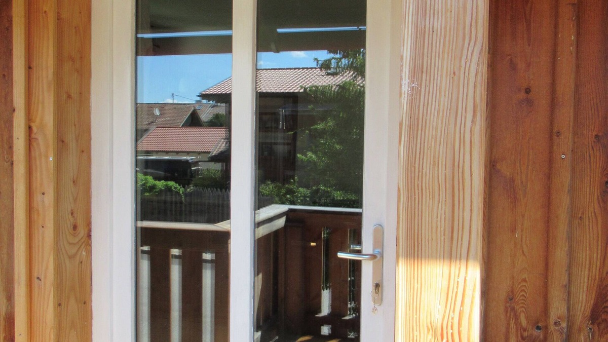 Seehausen am Staffelsee Apartment | Vacation apartment "Atelier" in a country house in Seehausen am Staffelsee.