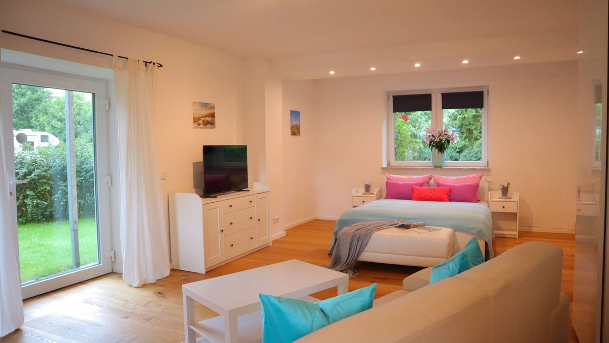 Nordholz Apartment | Vacation apartment "Am Deich" - cozy, modern & only a few steps to the Wadden Sea