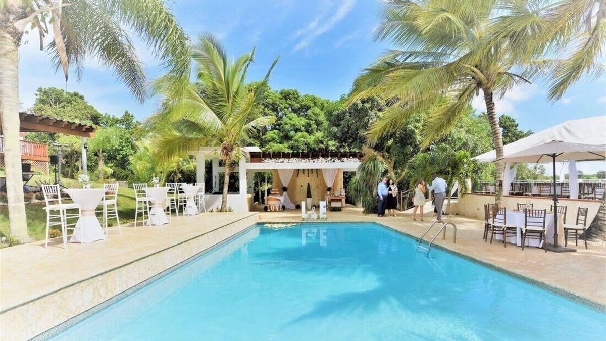 Arenales Altos Villa | Vacation and Destination Wedding Villa, Sleeps up to 50, pool, jacuzzi