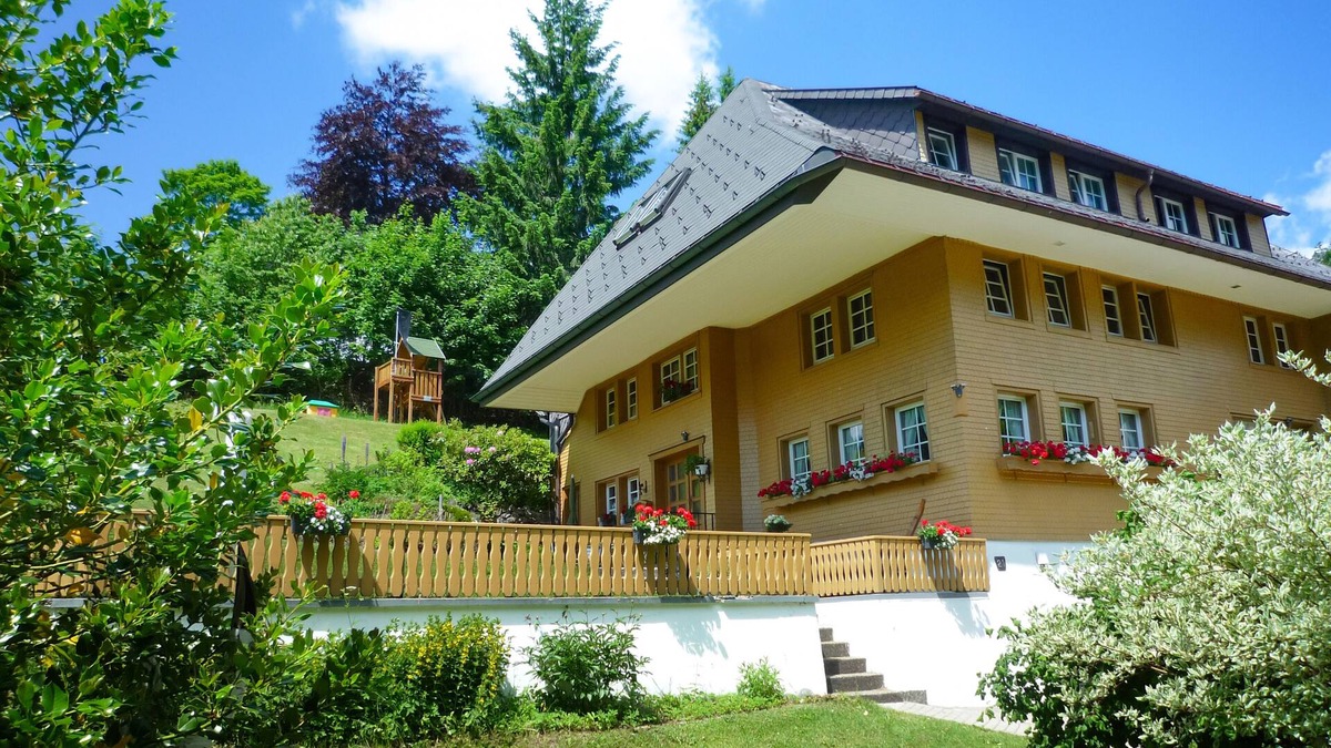 Todtnau Apartment | Vacation apartment/apartment for 10 guests with 175m² in Todtnau- Todtnauberg (265731)