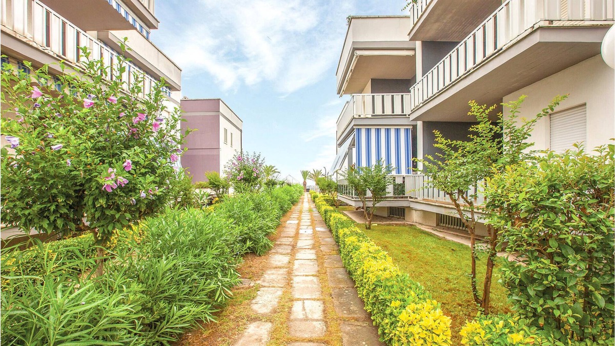 Villa Rosa Apartment | Vacation apartment a few steps from the sea in Villa Rosa, a seaside tourist center with wide sandy