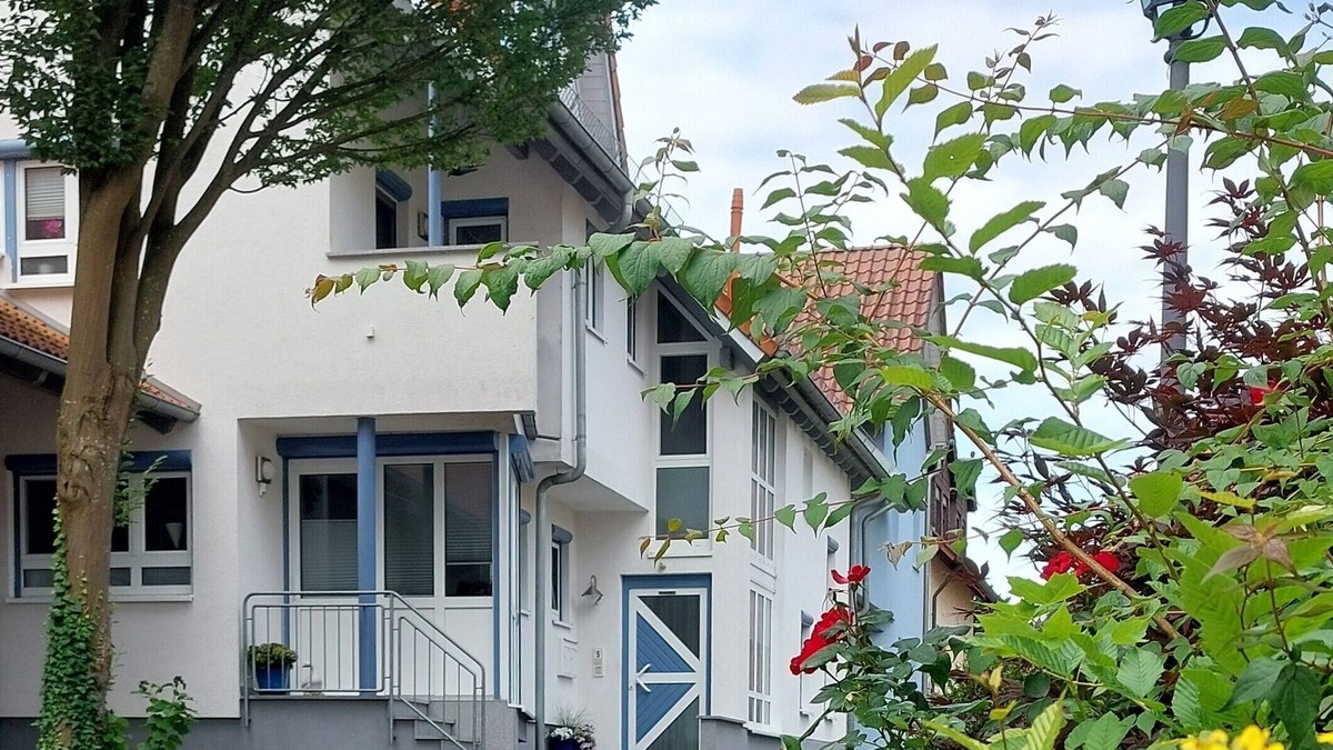 Tauberbischofsheim Apartment | Vacation apartment (50m2) with large terrace and fully equipped kitchen