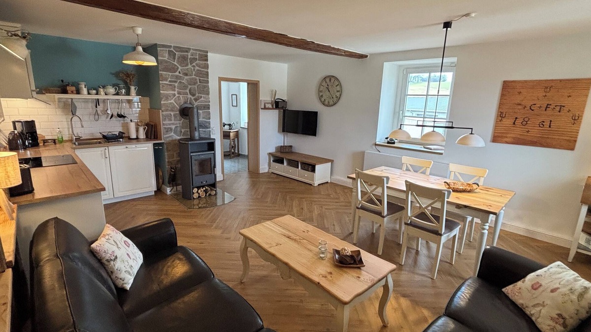 Weckersdorf Apartment | Vacation apartment Zur alten Schäferei with sauna in the historic four-sided courtyard