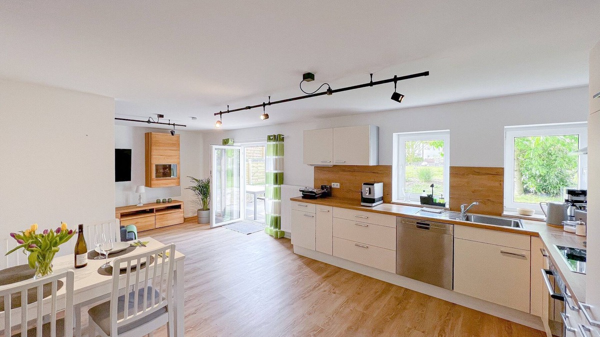 Nordheim a. Main Apartment | Vacation apartment (75 sqm) with private terrace and garden area