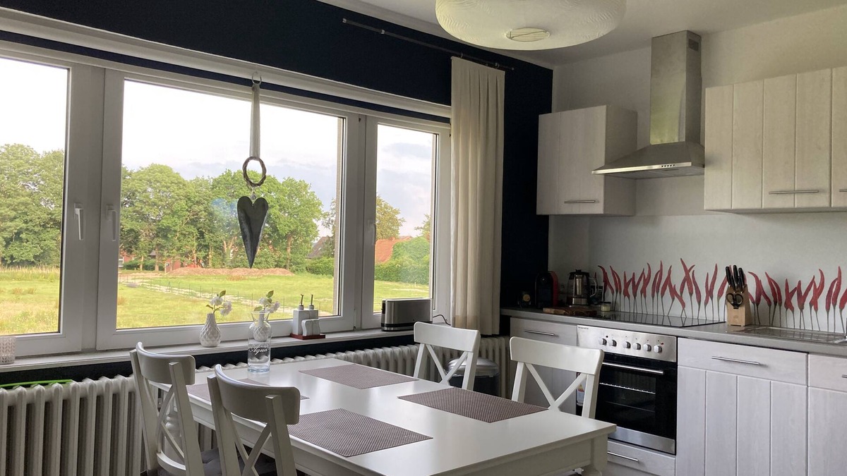 Westoverledingen Apartment | Vacation apartment directly on the Ems dyke in an idyllic location
