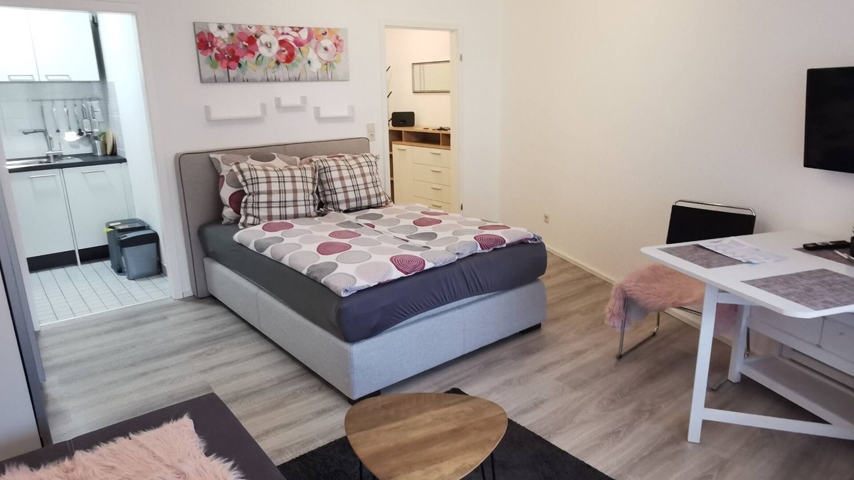 Schnetzenhausen Apartment | Vacation apartment/apartment for 3 guests with 30m² in Friedrichshafen (244777)