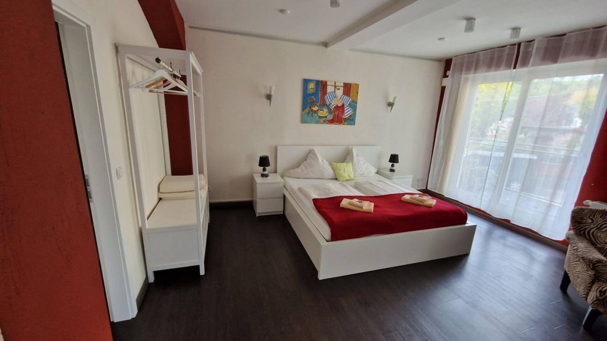 Burgschwalbach Bed & Breakfast | Vacation apartment Lindenblick - Guesthouse Auszeit