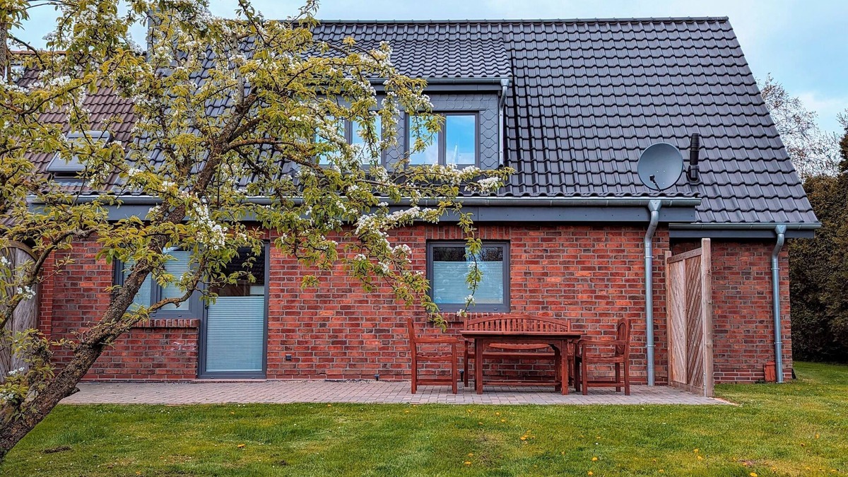 Friedrichskoog Apartment | Vacation apartment/apartment for 2 guests with 71m² in Friedrichskoog (247722)