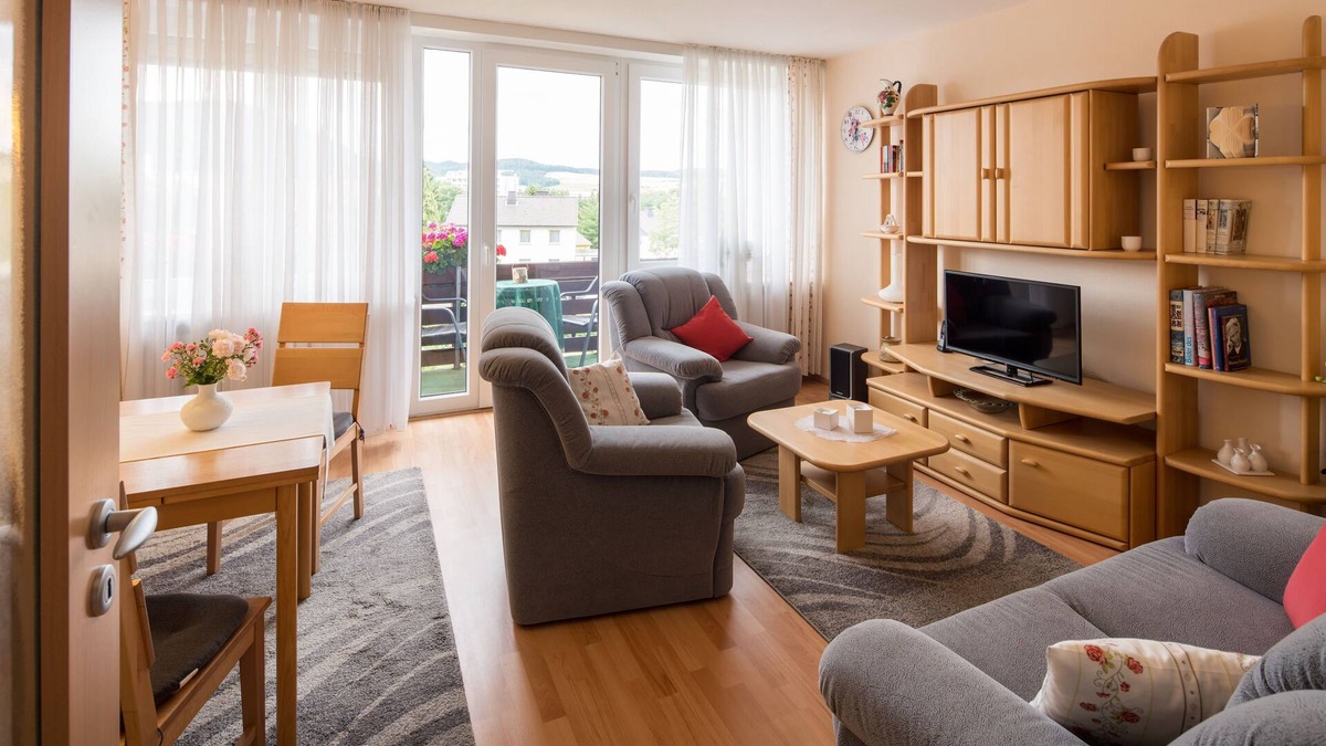 Reinhardshausen Apartment | Vacation apartment Rose - Guesthouse Nöchel
