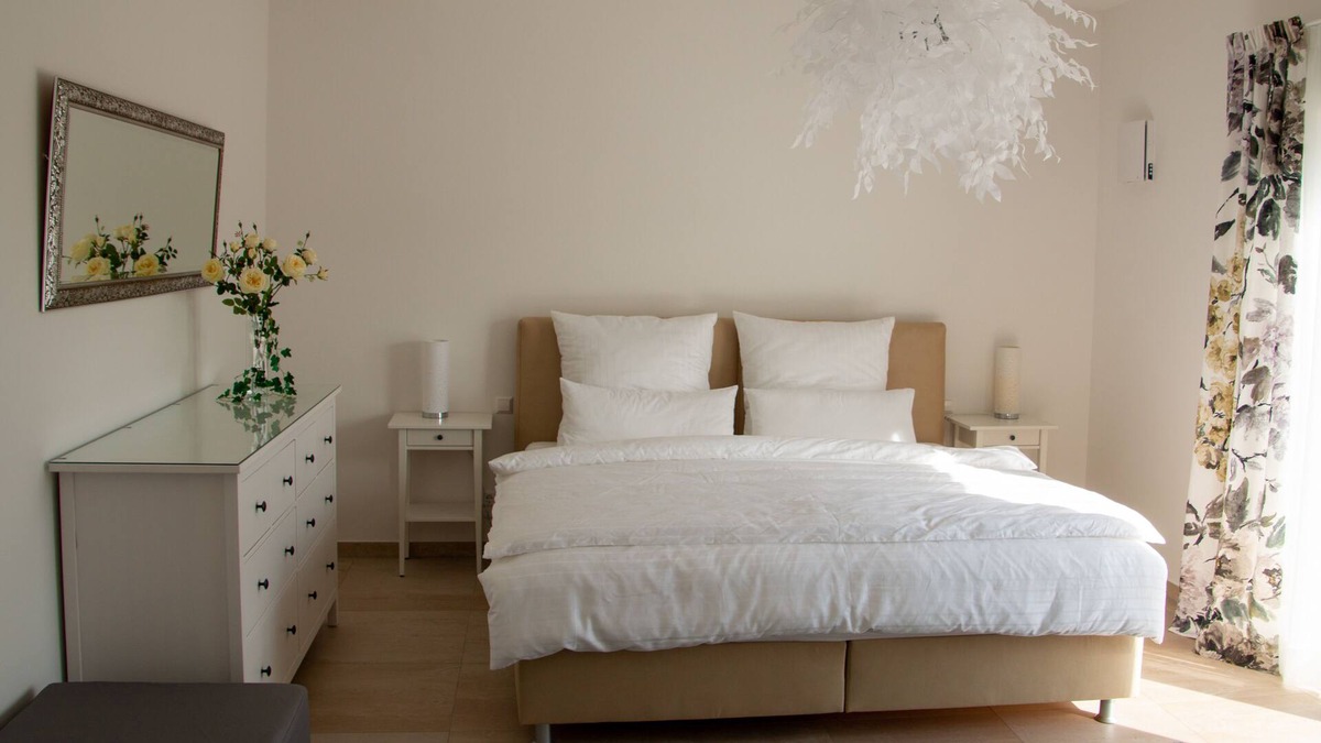 Waschenbeuren Apartment | Vacation apartment / app. for 2 guests with 120m² in Wäschenbeuren (125417)
