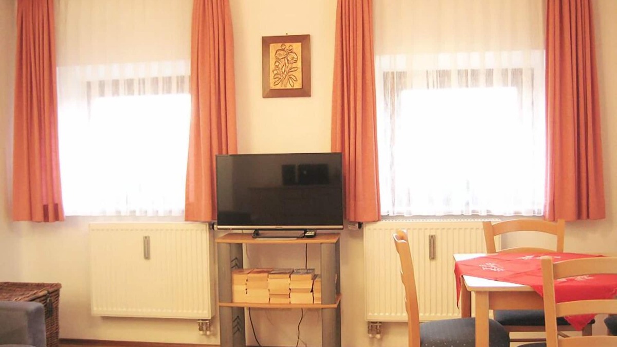 Anger Apartment | Vacation apartment, 45m², 3 stars, 1 bedroom, living room, balcony, TV, 2 pers.