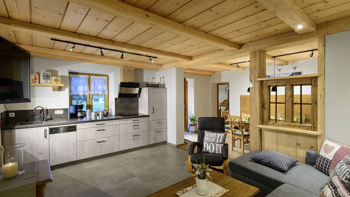 Ruhpolding Apartment | Vacation apartment 88 sqm, Kienberg, balcony, kitchen, 2 bedrooms, living room/bedroom
