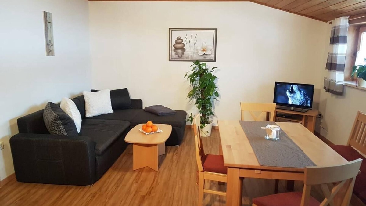 Kollnburg Apartment | Vacation apartment (90sqm) on the second floor