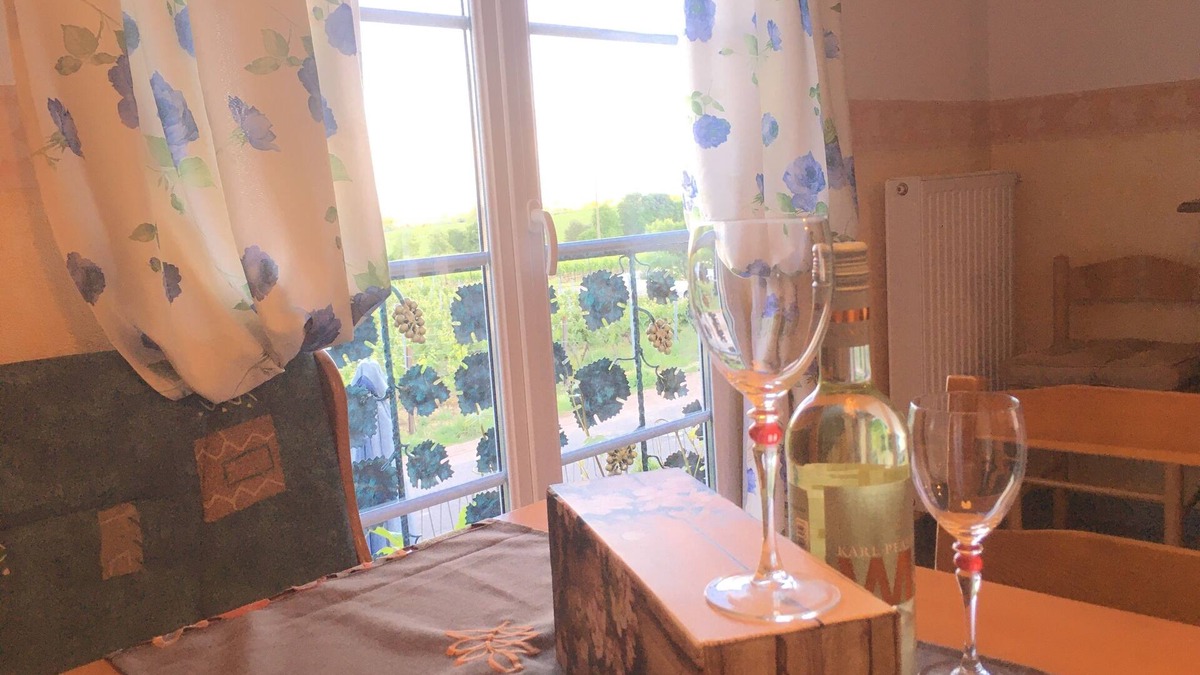 Burrweiler Apartment | Vacation apartment/apartment for 5 guests with 70m² in Burrweiler (133062)