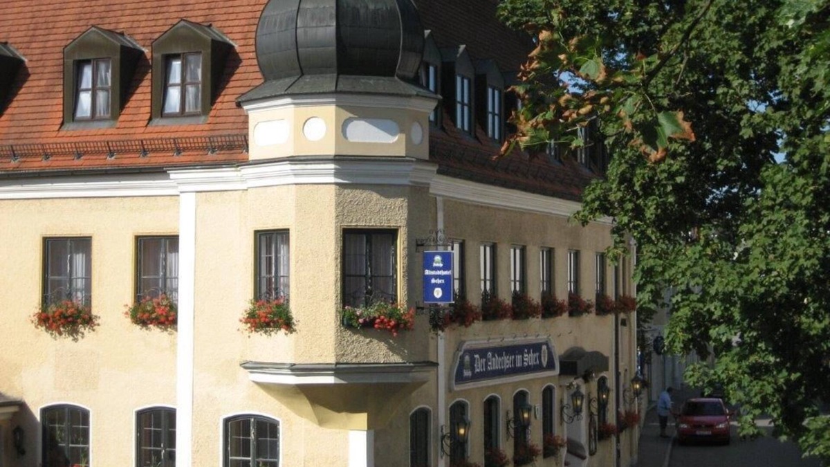 Altotting Apartment | Vacation apartment Altstadthotel Schex