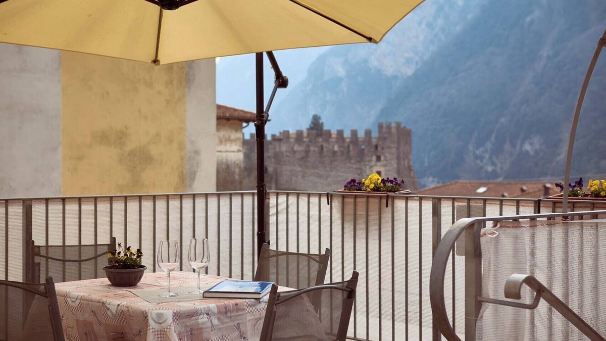Canale di Tenno Apartment | Vacation Apartment "Ania Vista Castello" with Mountain View & Terrace