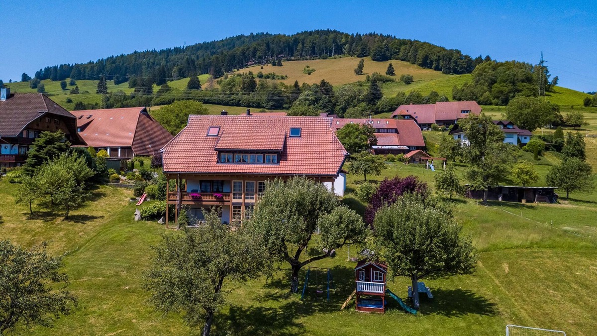 Frohnd Apartment | Vacation apartment/apartment for 6 guests with 70m² in Fröhnd (129245)