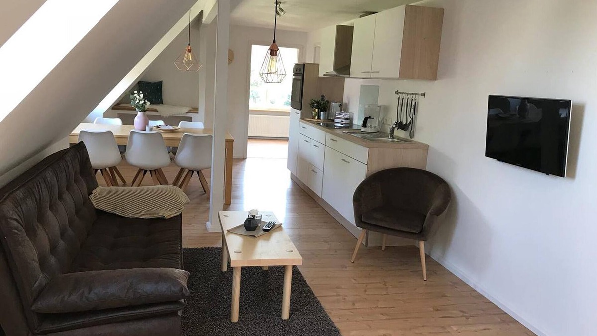 Heide Apartment | Vacation apartment/apartment for 6 guests with 84m² in Heide (93019)
