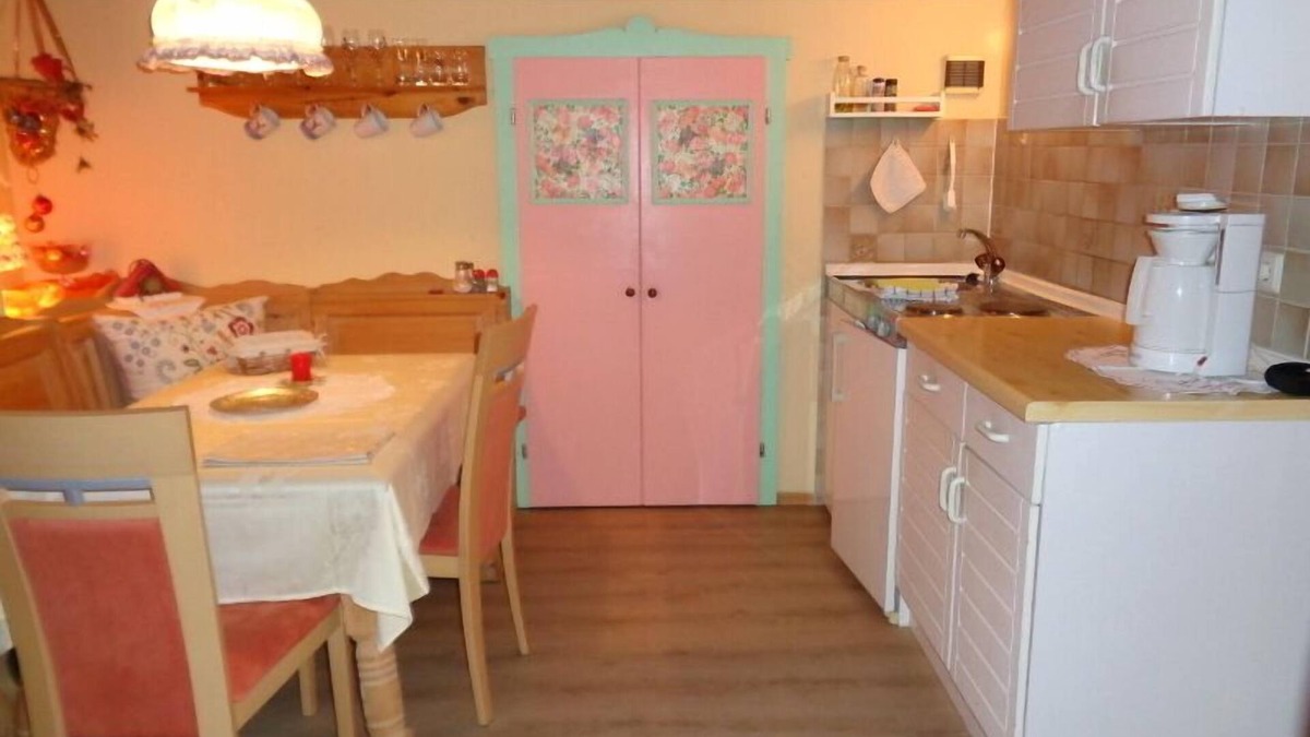 Inzell Apartment | Vacation apartment Bergblick, 3 pers, 1 bedroom, 1 bed-sitting room, balcony, 45 sqm
