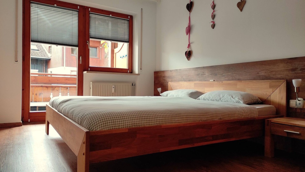 Ried Apartment | Vacation apartment close to the center, hiking trails and ski lift nearby.