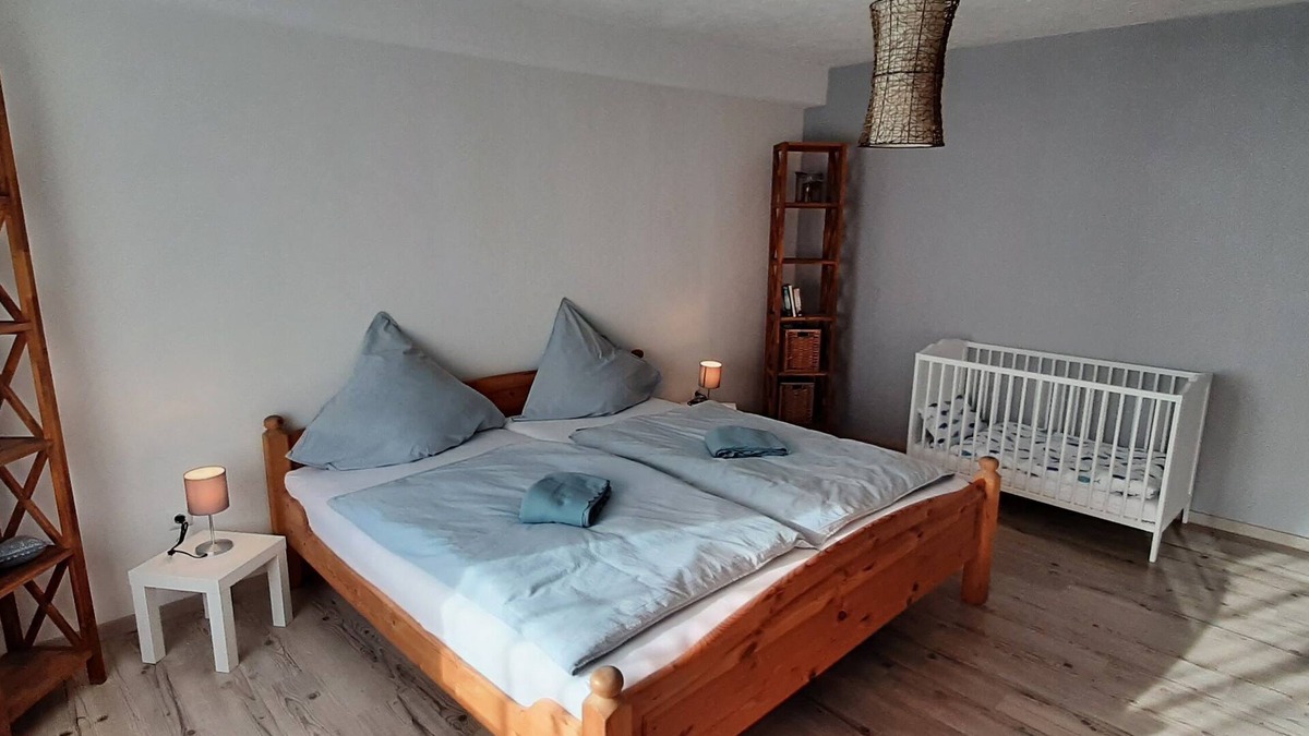 Volkholz Apartment | Vacation apartment (80sqm) with oven and fully equipped kitchen