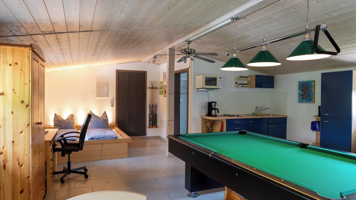 Hallbergmoos Apartment | Vacation apartment in Hallbergmoos, near Munich Airport, Therme Erding