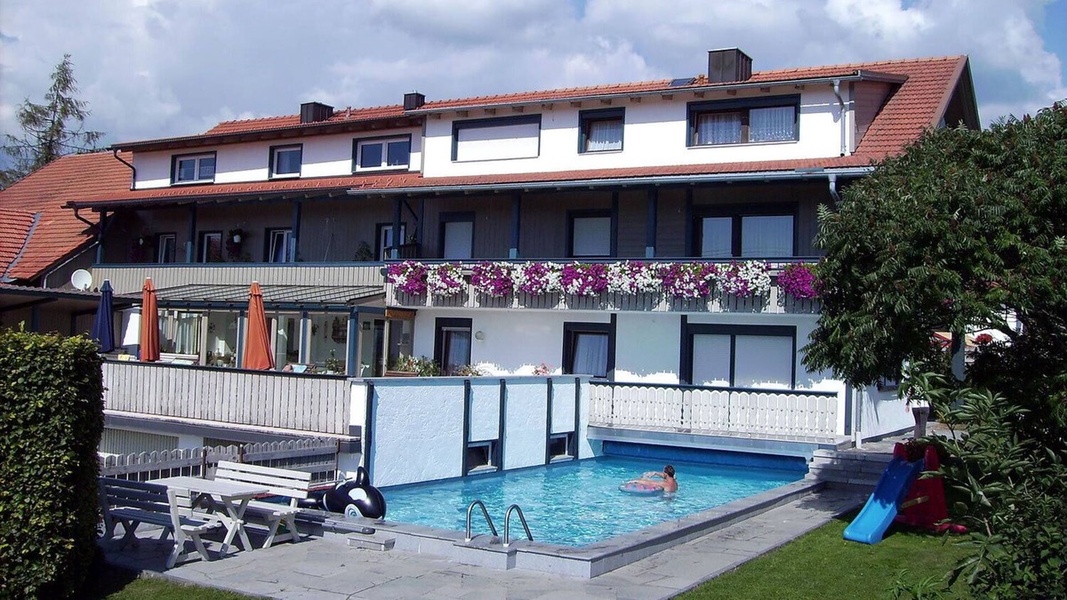Wildenranna Apartment | Vacation apartments for 6 people with pool, sauna and riding facilities