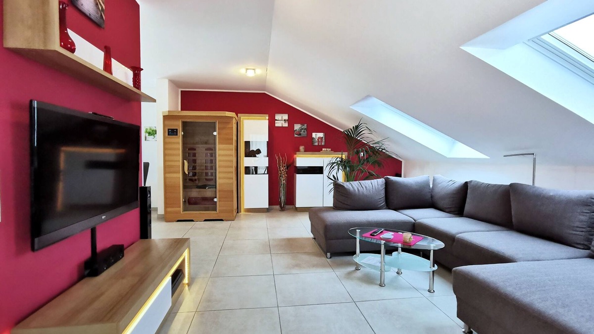 Markkleeberg Apartment | Vacation apartment/apartment for 4 guests with 77m² in Markkleeberg (95848)